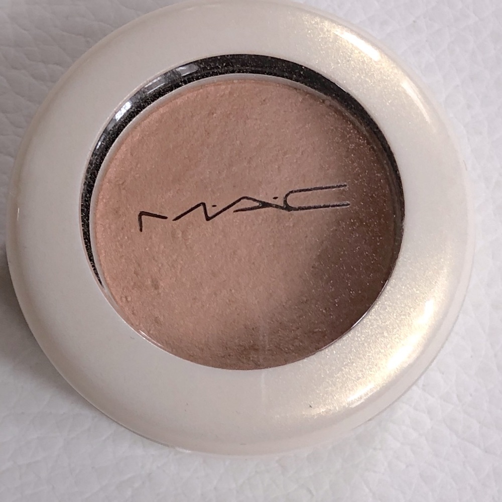 MAC Eyeshadow - Claire De Lune